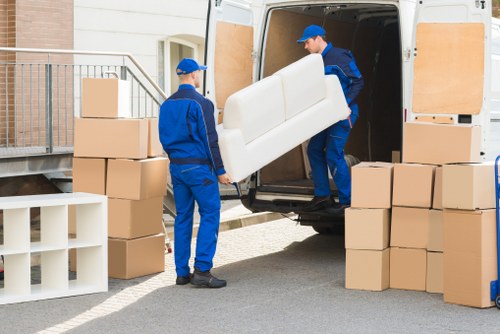 Local removal truck hire supporting a home or business move in Palmers Green