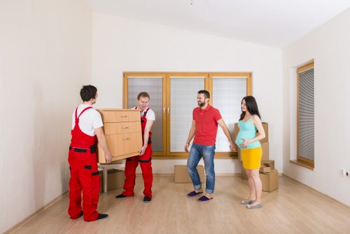 Residential removals support for flats and houses in Palmers Green